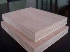 高品质木质包装材料 4×8胶合板的多场景应用与选择指南